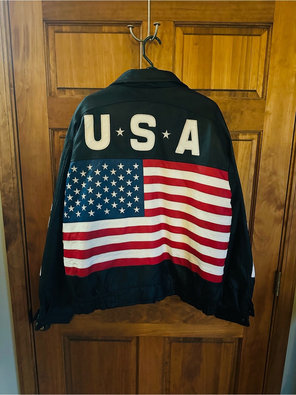 Leather genuine Black USA Flag-Back Bomber Jacket vintage size large!